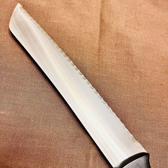 J.A. HENCKELS Int. 8" Bread Knife Fine Edge Pro German Steel Serrated 31467-200 - Picture 5 of 11